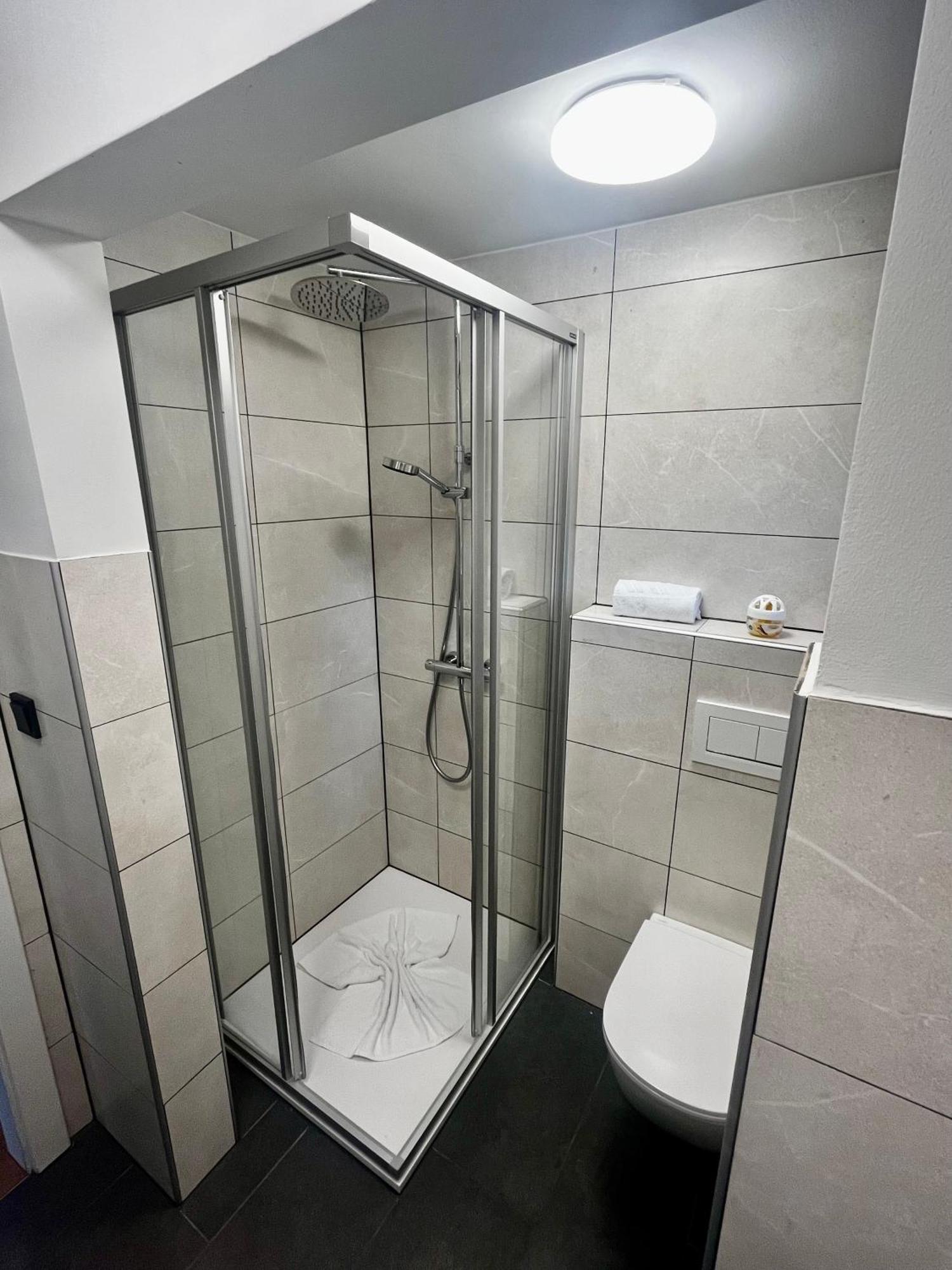 Areit Apartments - Low Budget Целль-ам-Зе Экстерьер фото